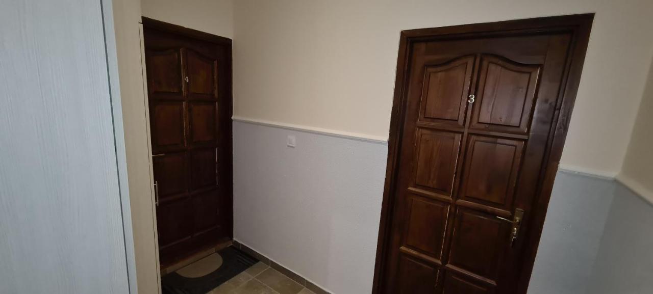 Rózsa Apartmanház Szeged Exterior foto